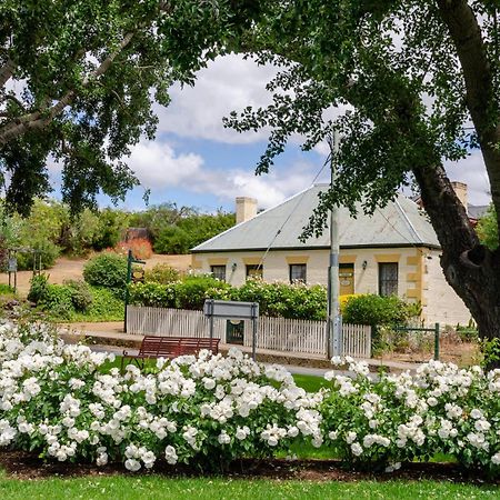 Bridge Cottages Sargeants & Armoury Cottages 1823 - History & Charm Річмонд Екстер'єр фото